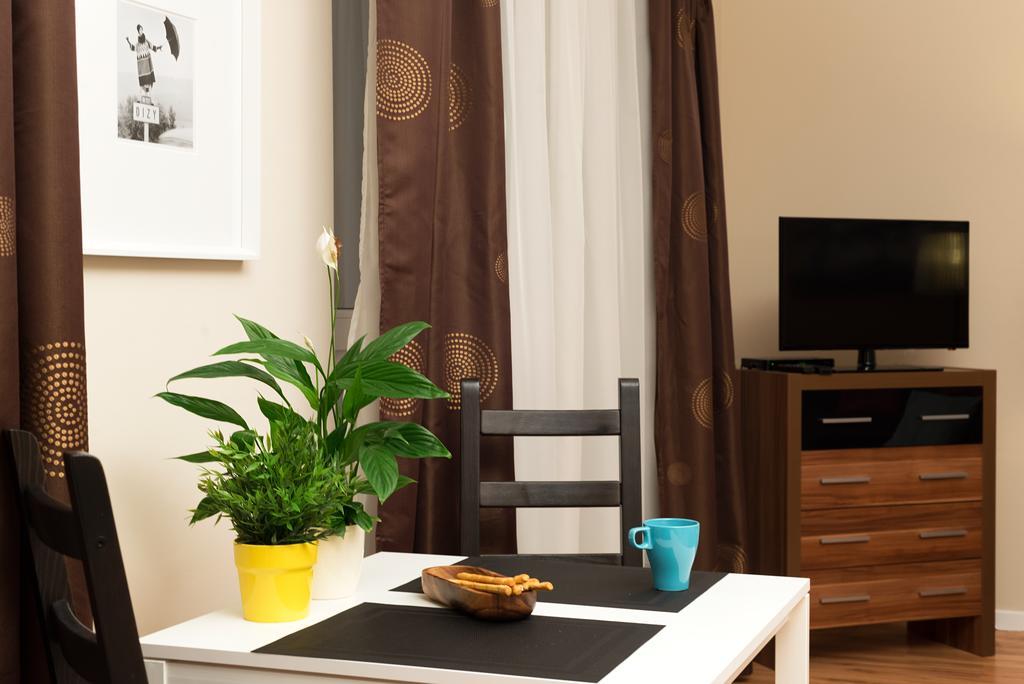 Apartamenty Tww Ochota วอร์ซอ ห้อง รูปภาพ