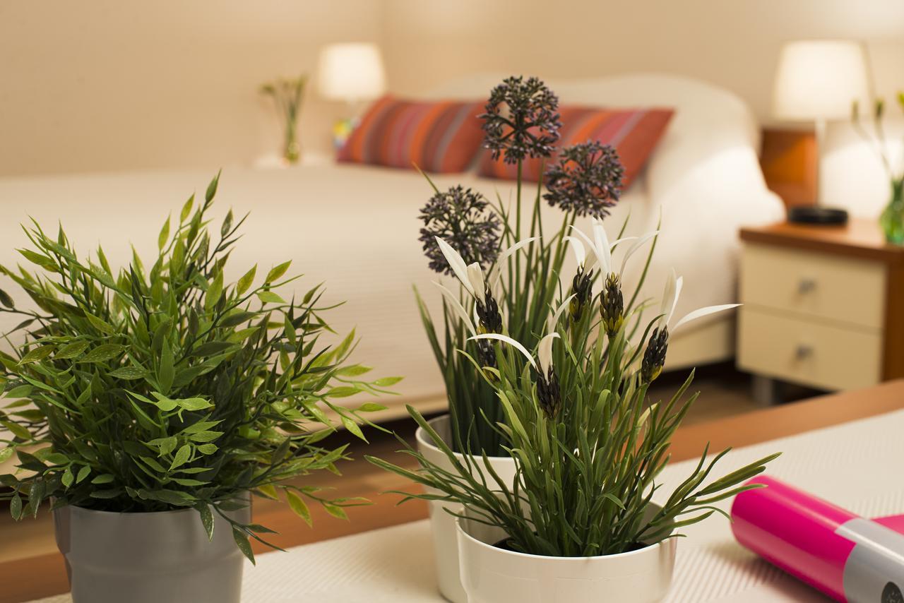 Apartamenty Tww Ochota วอร์ซอ ภายนอก รูปภาพ